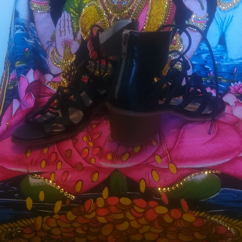 Groove Lauren Lace-Up Sandals - Picture 10 of 11